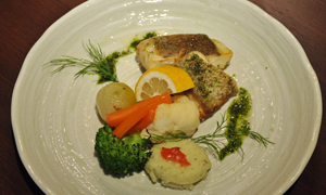 Seafood 白身魚のソテー・・・ガーリックバジルソース Seafood 白身魚のソテー・・・ガーリックバジルソース